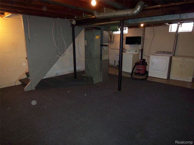 18708 Kendell Court, Clinton Charter Township, MI 48035