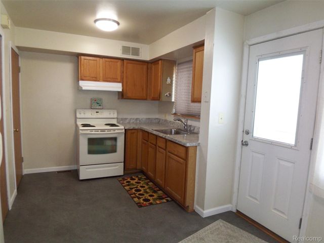 18708 Kendell Court, Clinton Charter Township, MI 48035