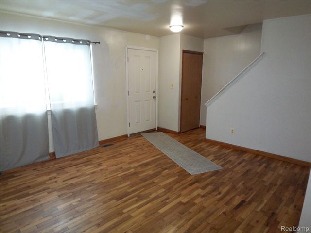 18708 Kendell Court, Clinton Charter Township, MI 48035