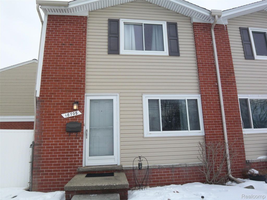 18708 Kendell Court, Clinton Charter Township, MI 48035