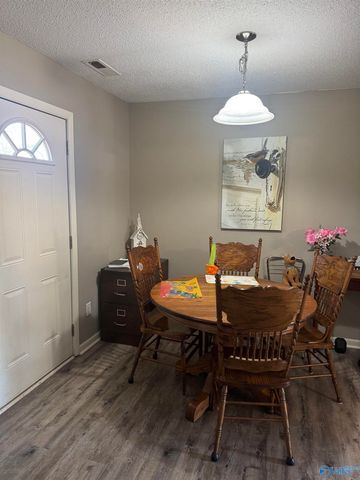 1306 Sparkman Street NW, Hartselle, AL 35640