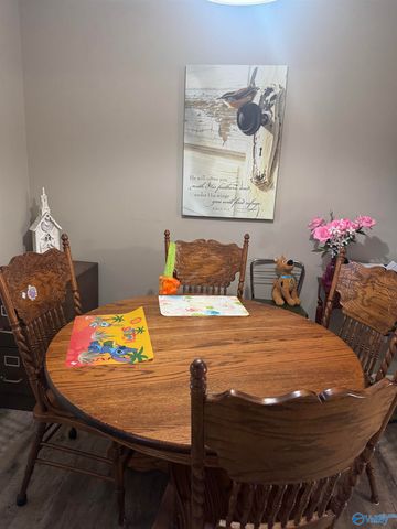 1306 Sparkman Street NW, Hartselle, AL 35640