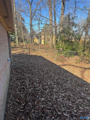 1306 Sparkman Street NW, Hartselle, AL 35640