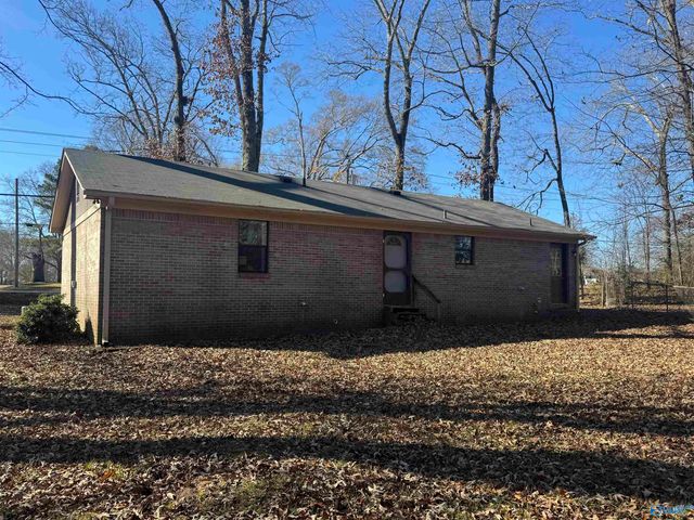 1306 Sparkman Street NW, Hartselle, AL 35640