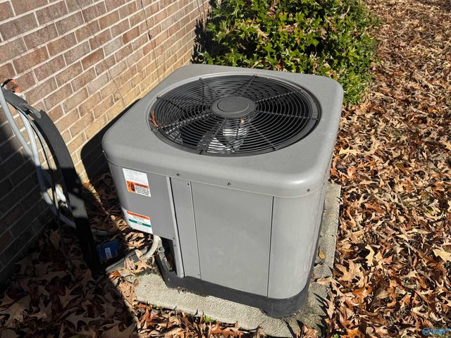 1306 Sparkman Street NW, Hartselle, AL 35640