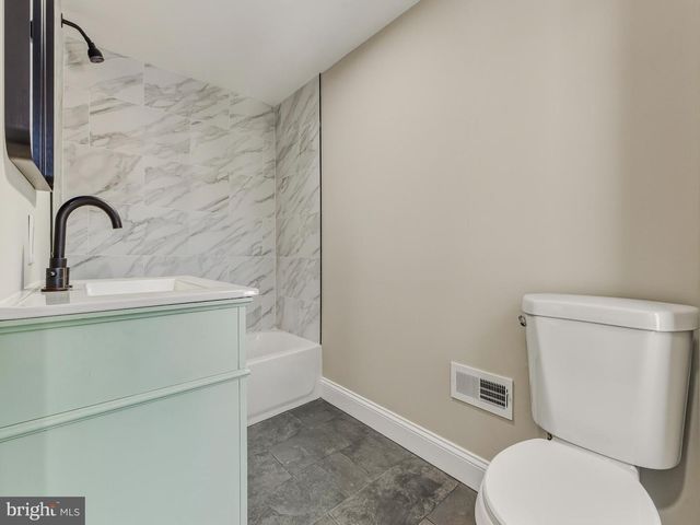 1012 E WALNUT RD, Vineland, NJ 08360