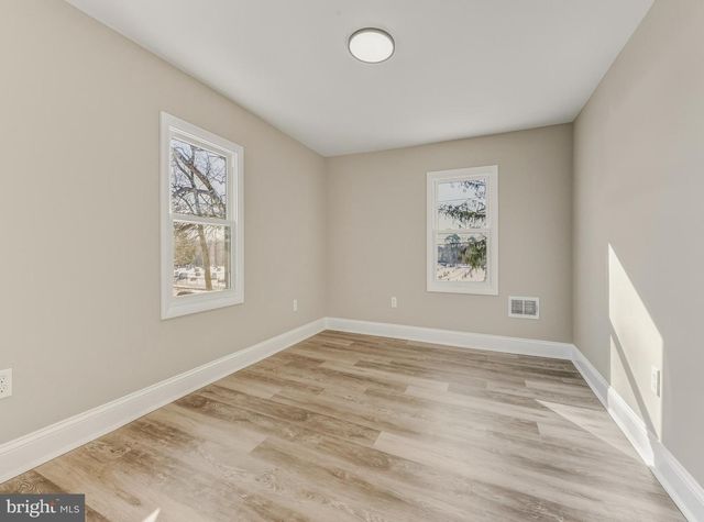 1012 E WALNUT RD, Vineland, NJ 08360