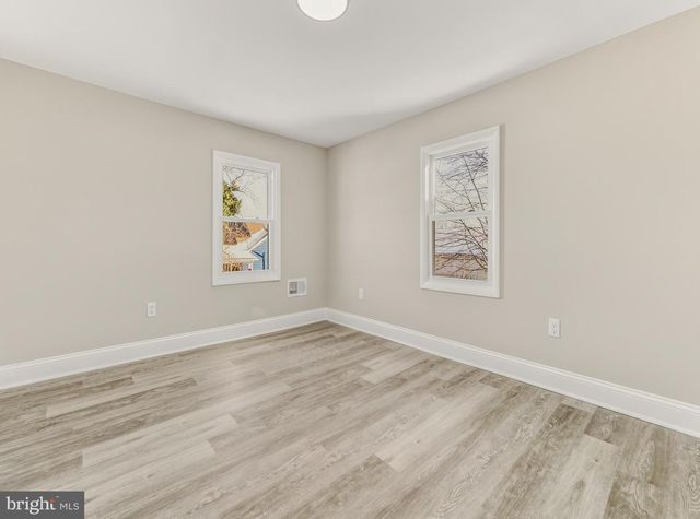 1012 E WALNUT RD, Vineland, NJ 08360