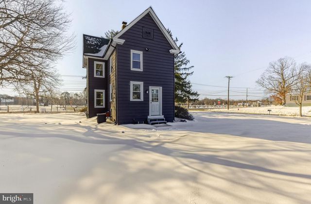 1012 E WALNUT RD, Vineland, NJ 08360