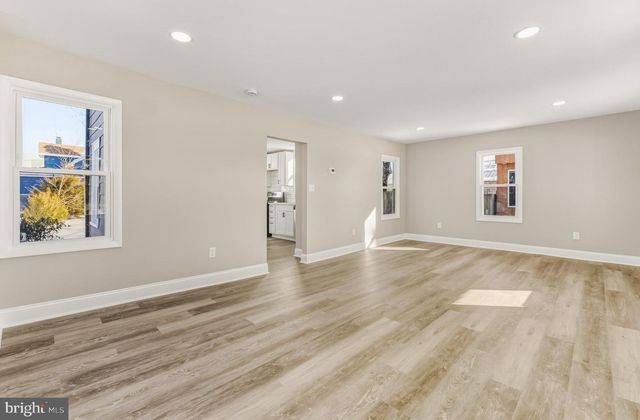 1012 E WALNUT RD, Vineland, NJ 08360