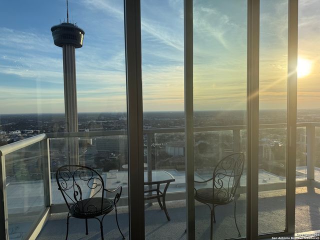 610 E Market St Unit 2619, San Antonio, TX 78205