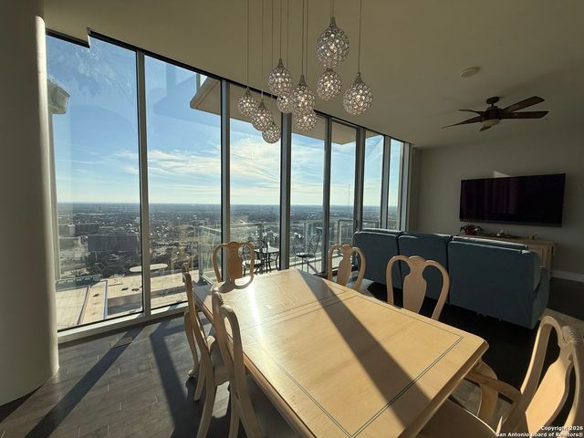 610 E Market St Unit 2619, San Antonio, TX 78205