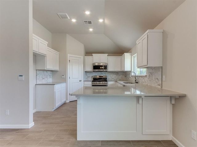 1717 Pin Cherry Lane, Moore, OK 73160