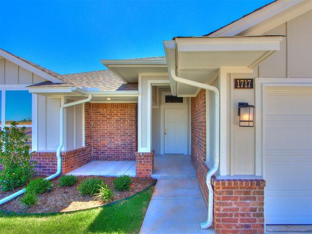 1717 Pin Cherry Lane, Moore, OK 73160