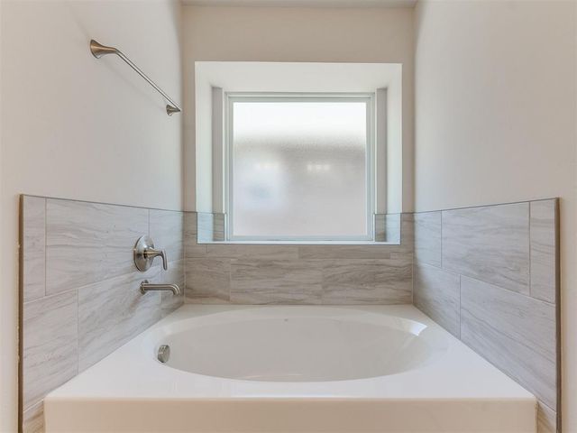 1717 Pin Cherry Lane, Moore, OK 73160