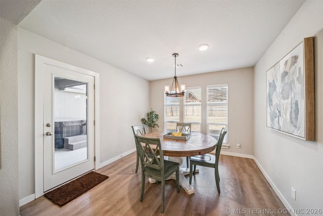 8708 N 73rd East Place, Owasso, OK 74055