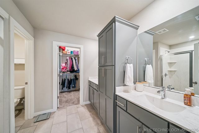 8708 N 73rd East Place, Owasso, OK 74055