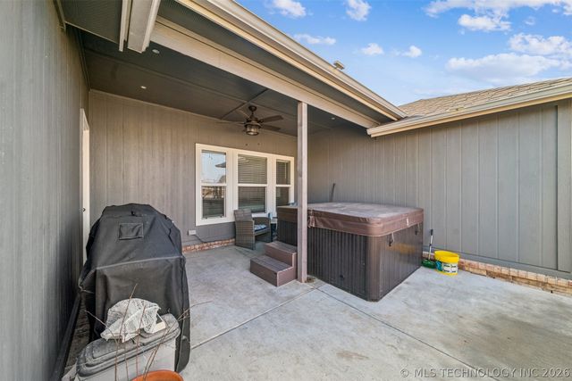 8708 N 73rd East Place, Owasso, OK 74055