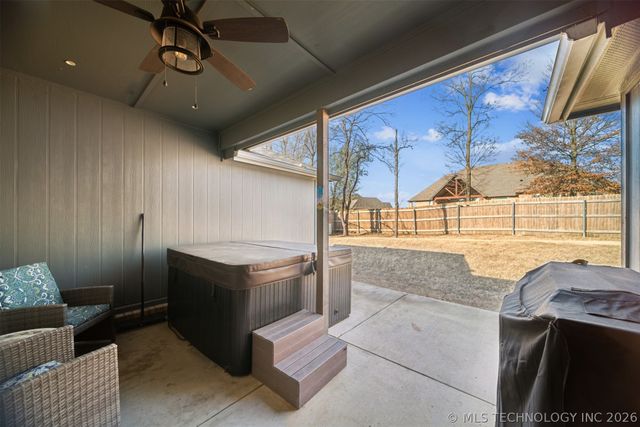 8708 N 73rd East Place, Owasso, OK 74055