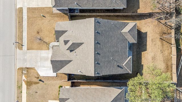 8708 N 73rd East Place, Owasso, OK 74055