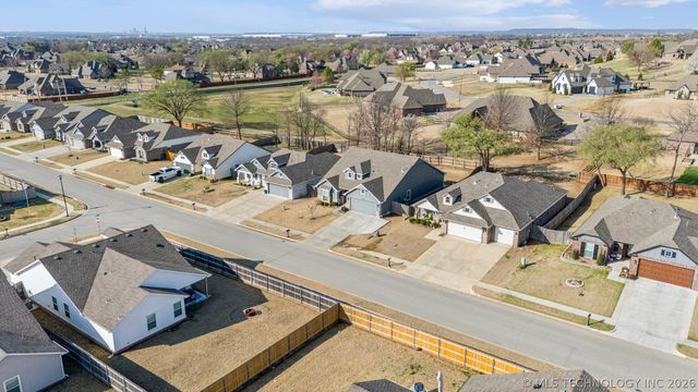 8708 N 73rd East Place, Owasso, OK 74055