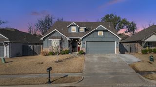 8708 N 73rd East Place, Owasso, OK 74055