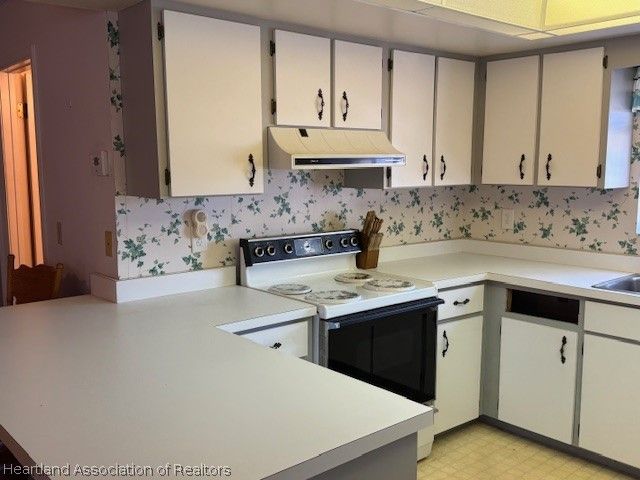 4326 Thompson Avenue, Sebring, FL 33875