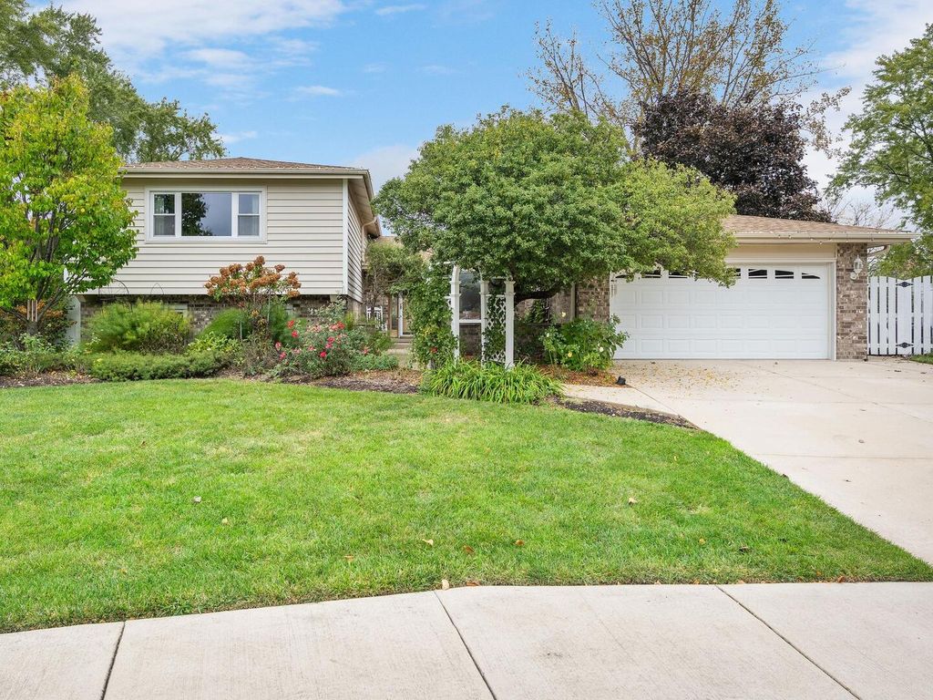 815 N Rumple Lane, Addison, IL 60101 — exterior