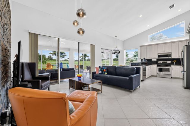7171 Ashford Lane, Boynton Beach, FL 33472