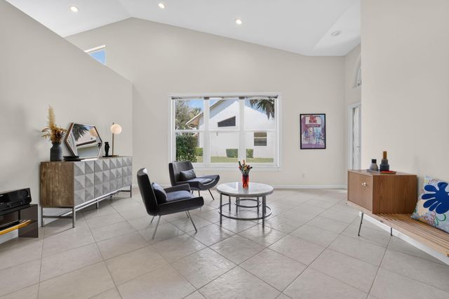 7171 Ashford Lane, Boynton Beach, FL 33472