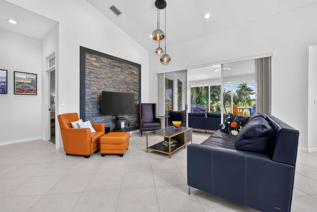 7171 Ashford Lane, Boynton Beach, FL 33472