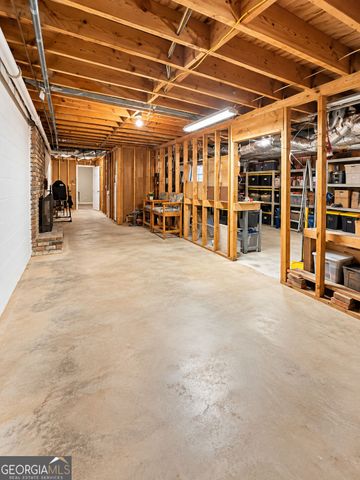 1300 Renee Drive SW, Lilburn, GA 30047