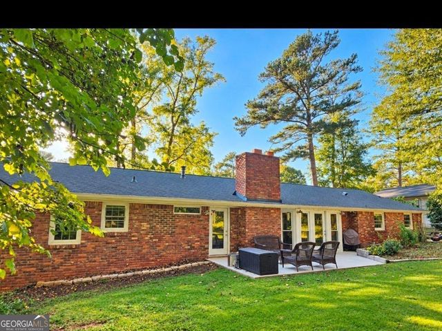 1300 Renee Drive SW, Lilburn, GA 30047