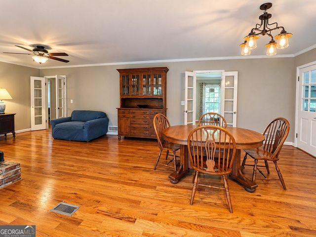 1300 Renee Drive SW, Lilburn, GA 30047