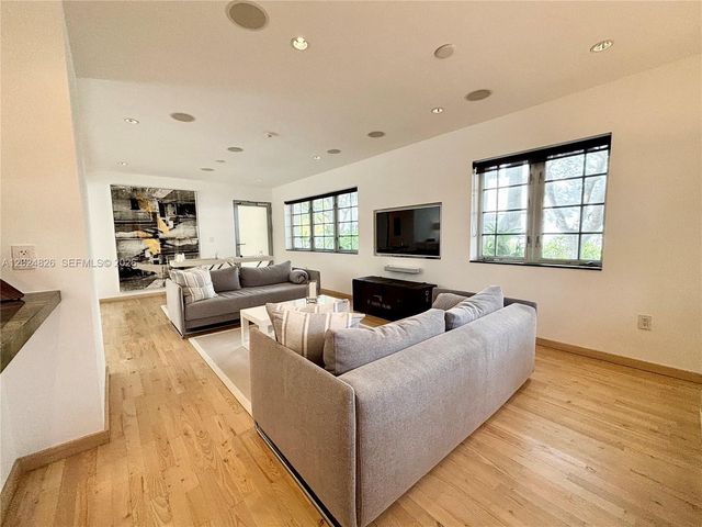1520 Michigan Ave 1, Miami Beach, FL 33139