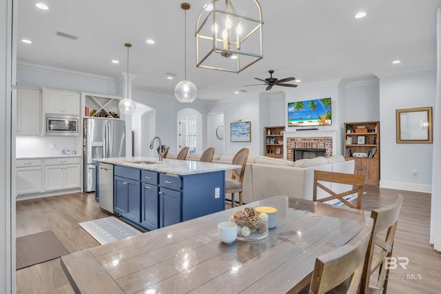 21069 Live Oak Circle, Gulf Shores, AL 36542