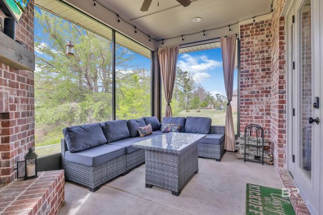 21069 Live Oak Circle, Gulf Shores, AL 36542