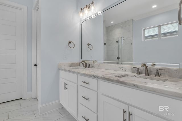 21069 Live Oak Circle, Gulf Shores, AL 36542