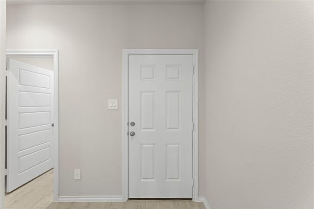 1641 Meadow Crest Drive, Aubrey, TX 76227