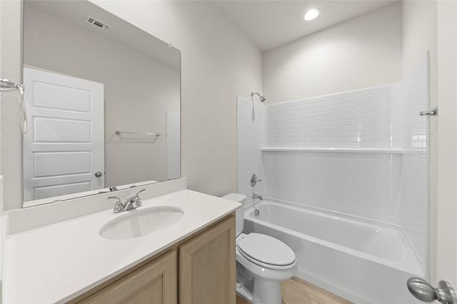 1641 Meadow Crest Drive, Aubrey, TX 76227