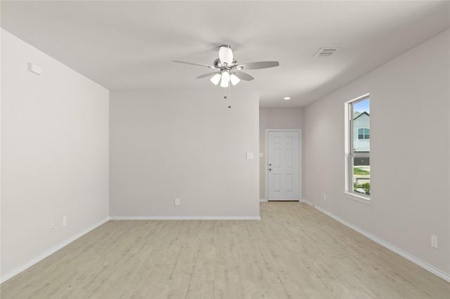 1641 Meadow Crest Drive, Aubrey, TX 76227
