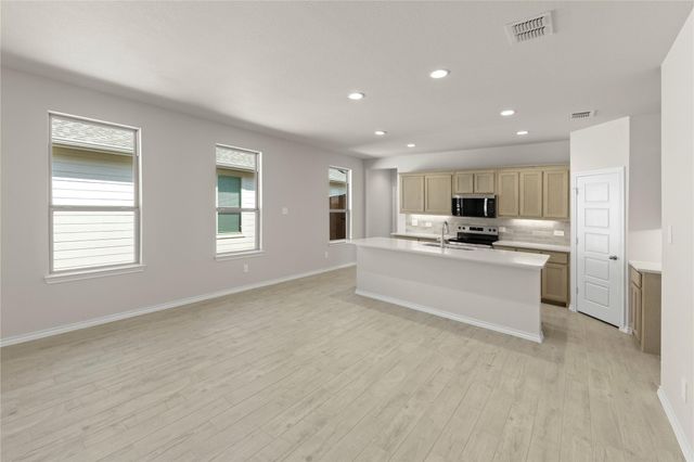1641 Meadow Crest Drive, Aubrey, TX 76227