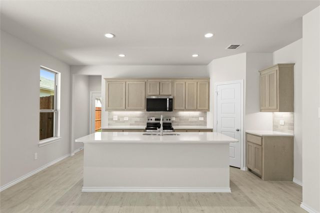 1641 Meadow Crest Drive, Aubrey, TX 76227