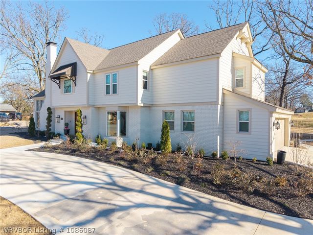 9801 Wellington Way, Fort Smith, AR 72908