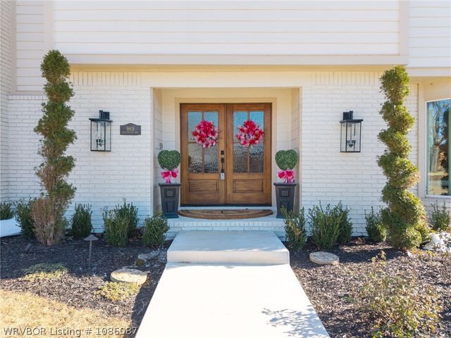 9801 Wellington Way, Fort Smith, AR 72908