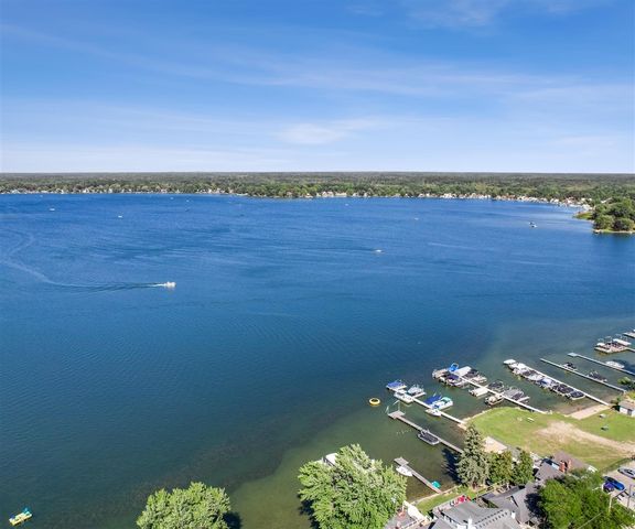 9638 Main Street, Whitmore Lake, MI 48189