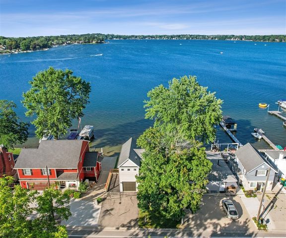 9638 Main Street, Whitmore Lake, MI 48189