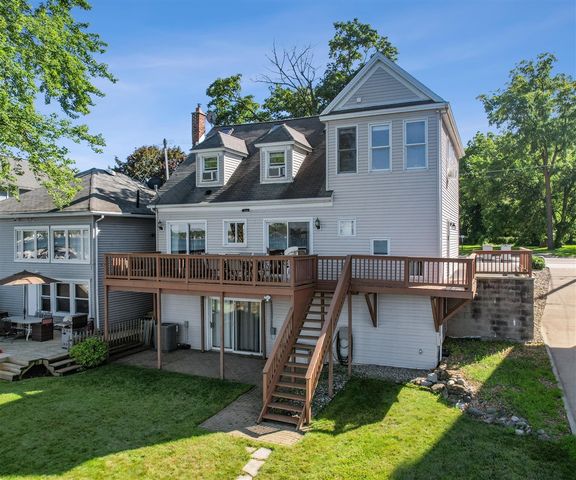 9638 Main Street, Whitmore Lake, MI 48189