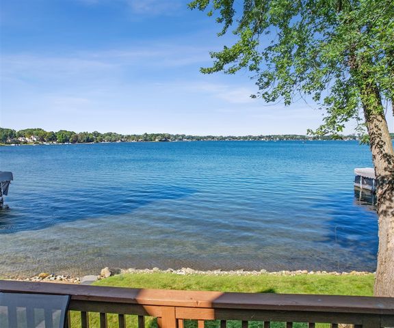 9638 Main Street, Whitmore Lake, MI 48189