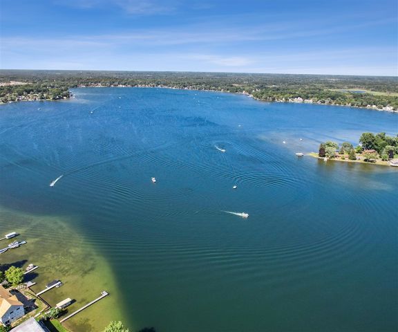 9638 Main Street, Whitmore Lake, MI 48189
